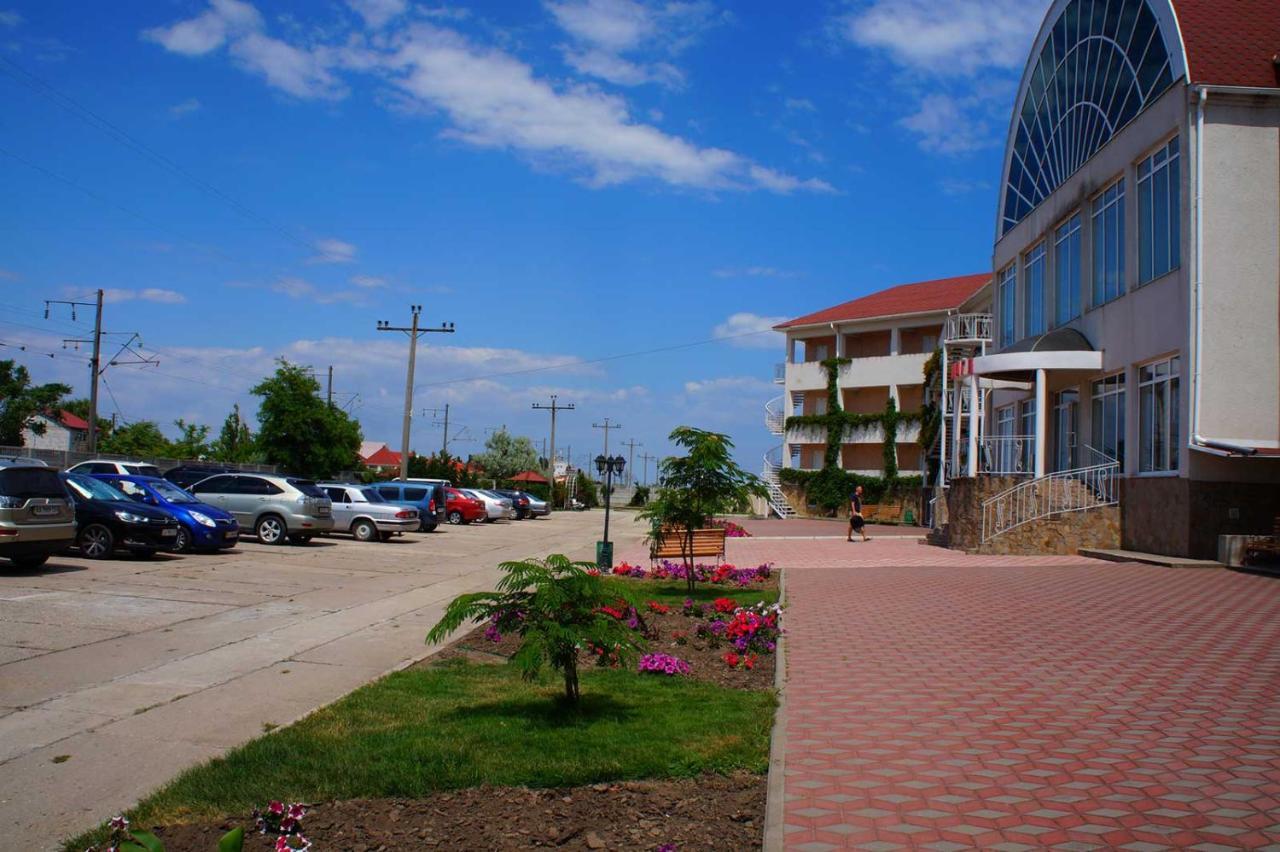 Радуга Курортная Гостиница Zatoka Extérieur photo