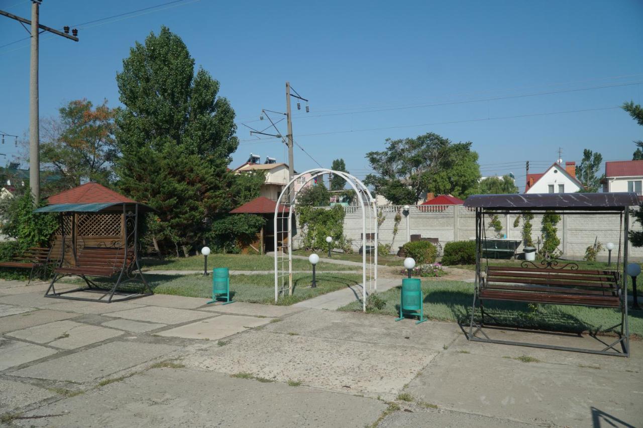 Радуга Курортная Гостиница Zatoka Extérieur photo