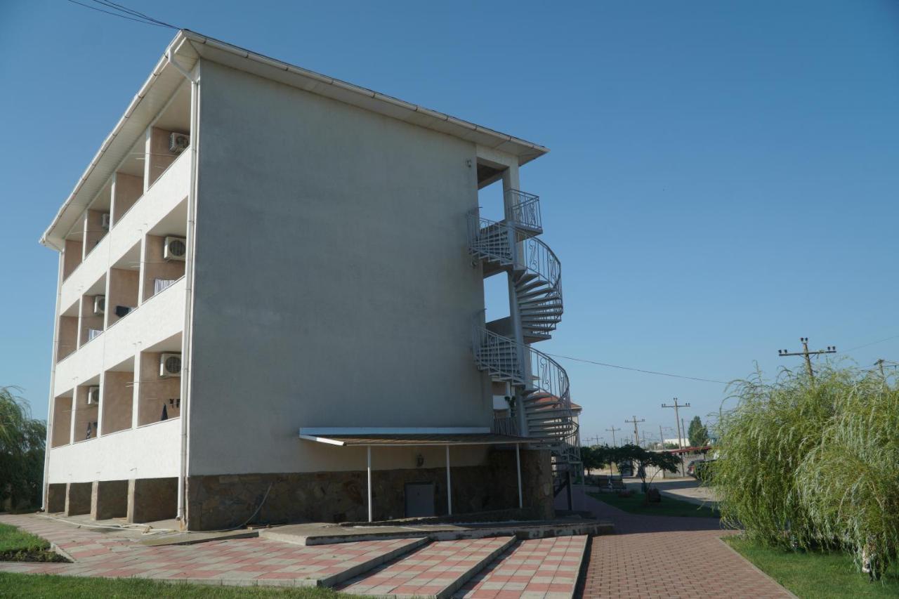 Радуга Курортная Гостиница Zatoka Extérieur photo