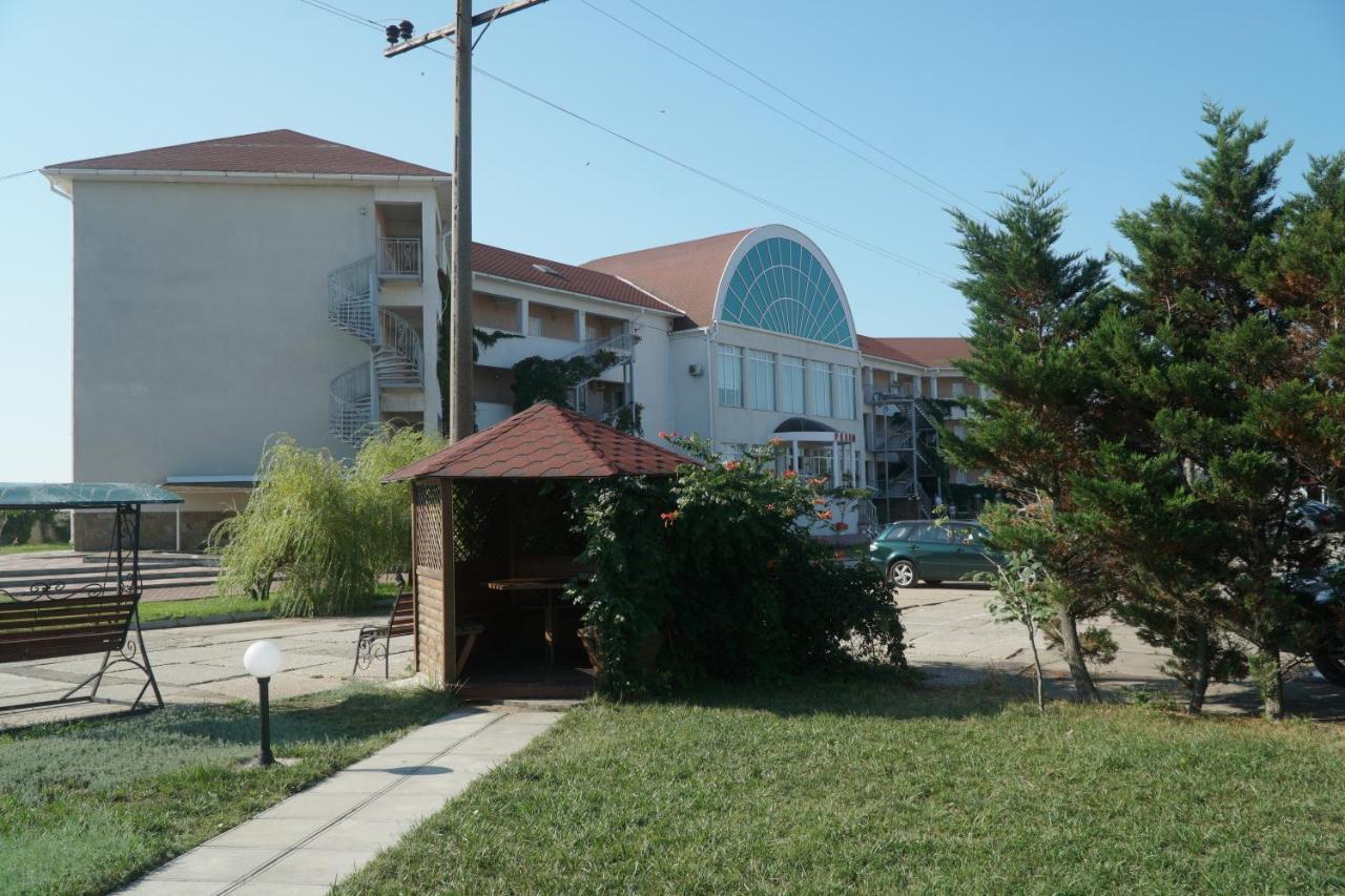 Радуга Курортная Гостиница Zatoka Extérieur photo